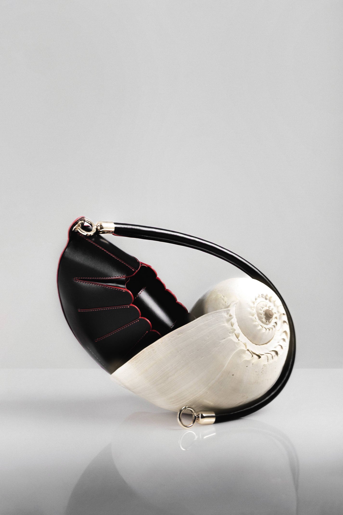 Mini Âme Obsidian Black Shoulder Bag Leather Made in Spain