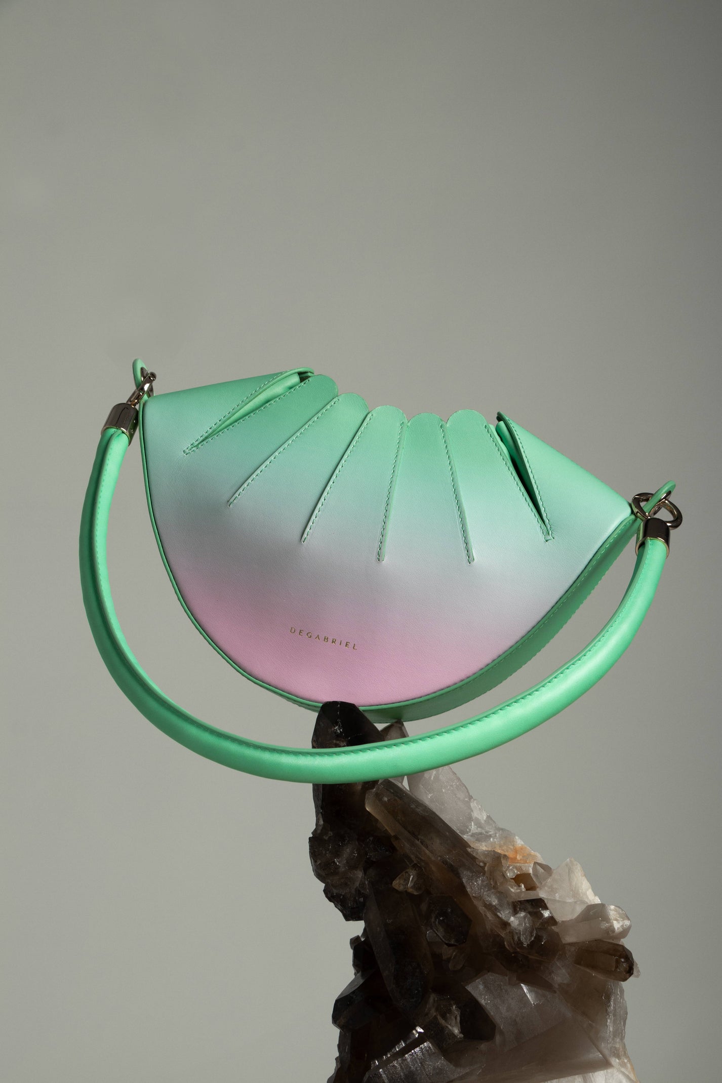 Mini_me_Aureum_Mint_Pink_Shoulder_Bag_Leather_Made_in_Spain